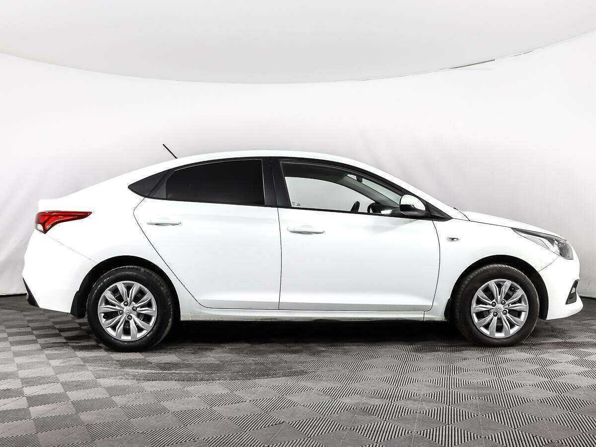 Hyundai Solaris, 2019 - фото №3