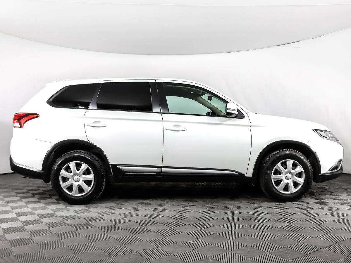Mitsubishi Outlander, 2018 - фото №4
