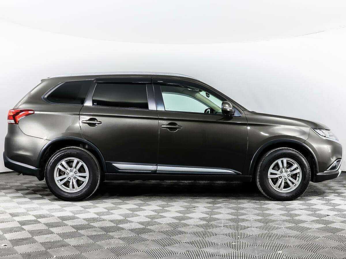 Mitsubishi Outlander, 2018 - фото №4