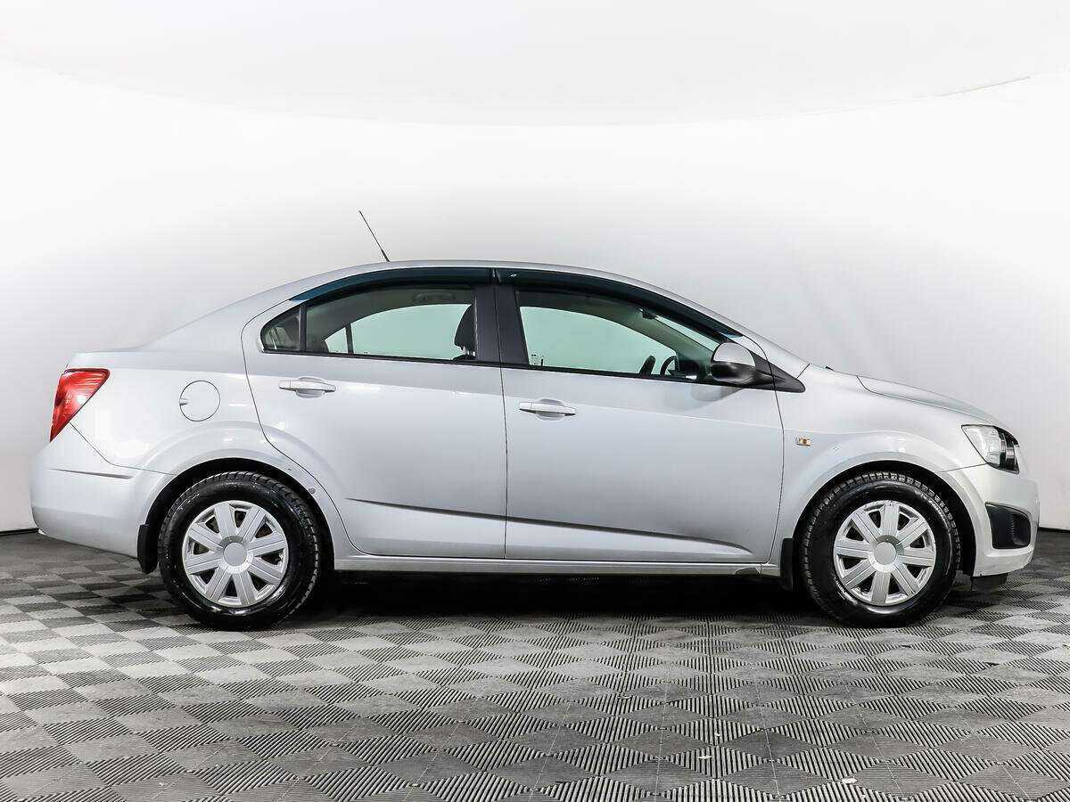 Chevrolet Aveo, 2013 - фото №4