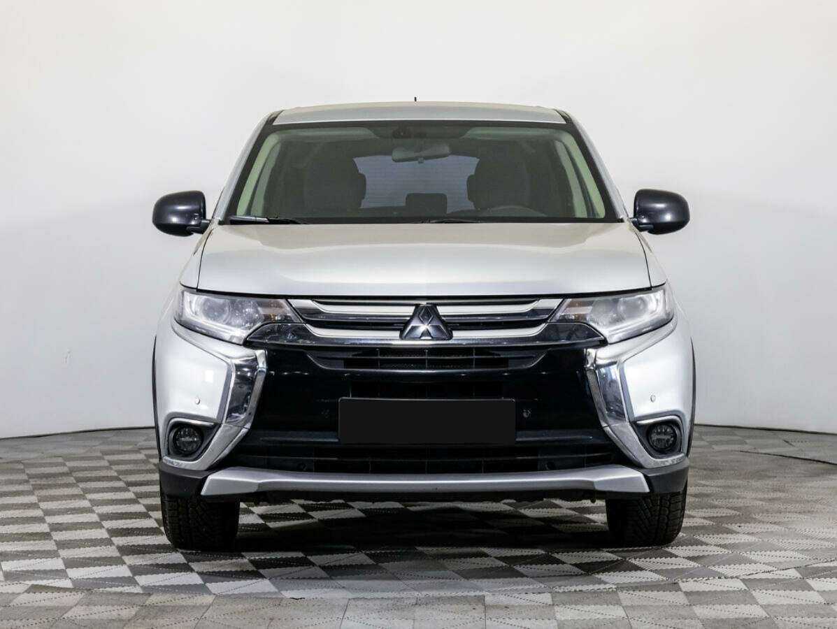 Mitsubishi Outlander, 2015 - фото №2
