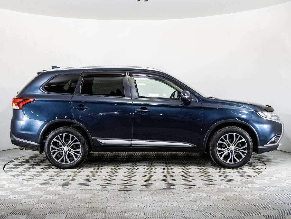 Mitsubishi Outlander, 2017 - фото №4