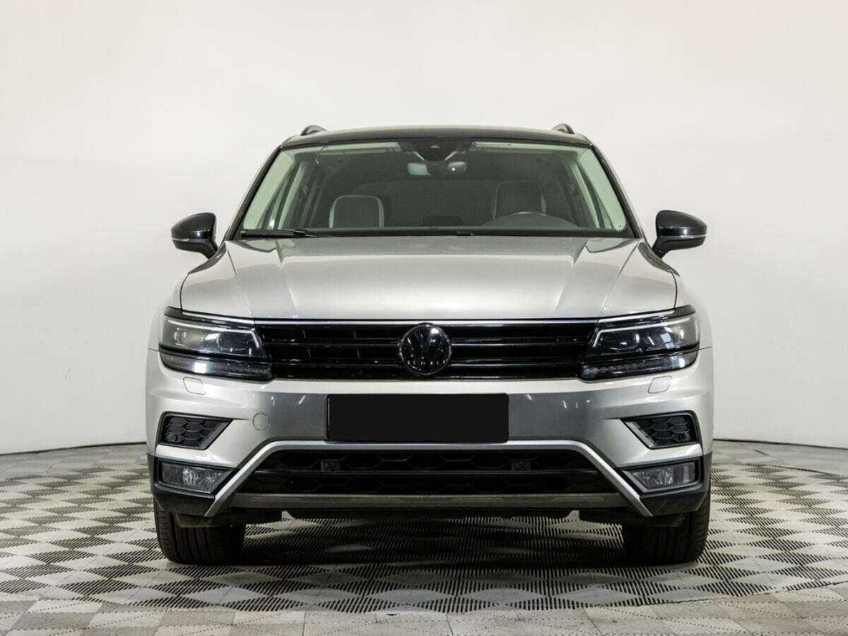 Volkswagen Tiguan, 2020 - фото №2