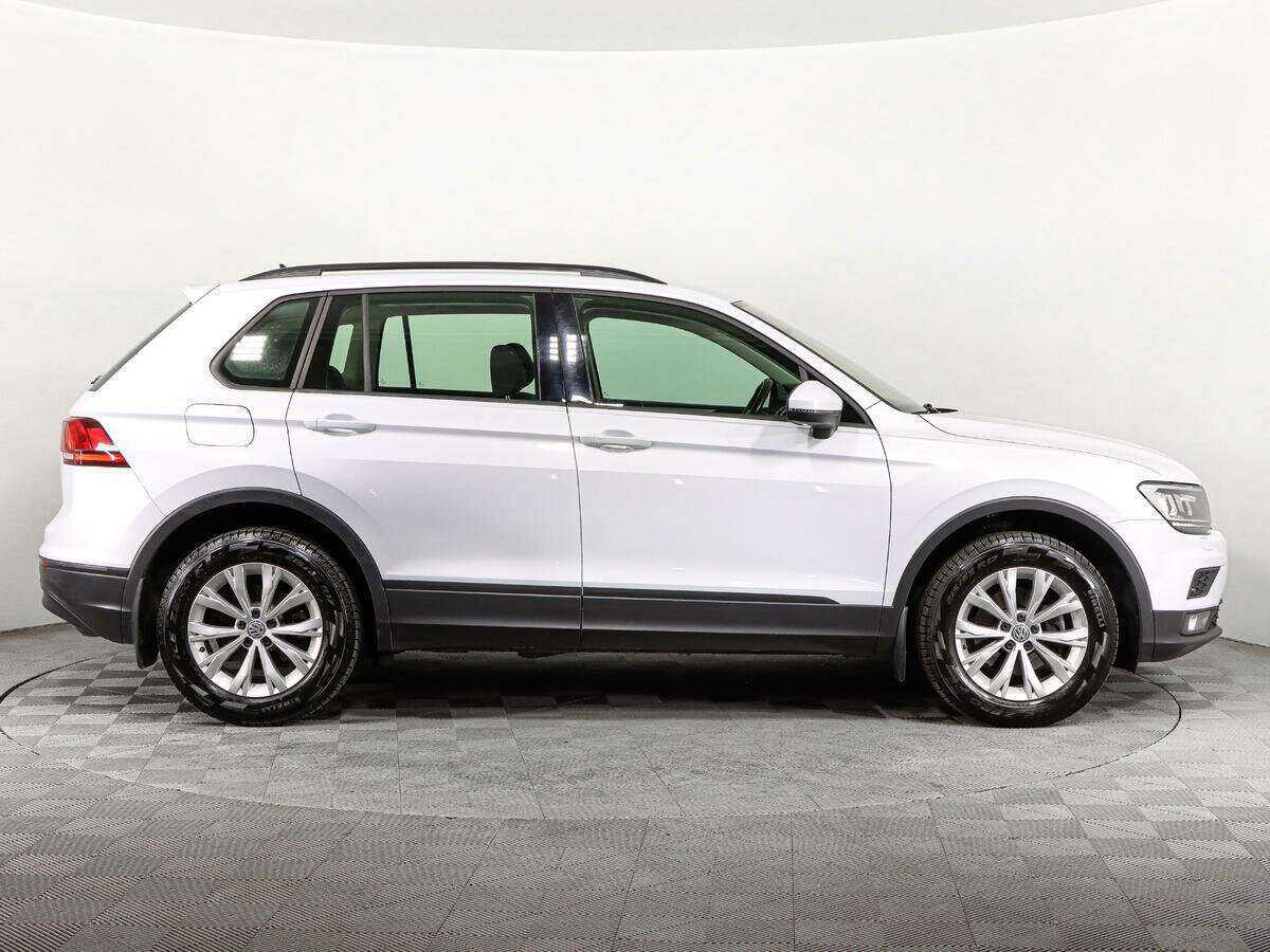 Volkswagen Tiguan L, 2020 - фото №4