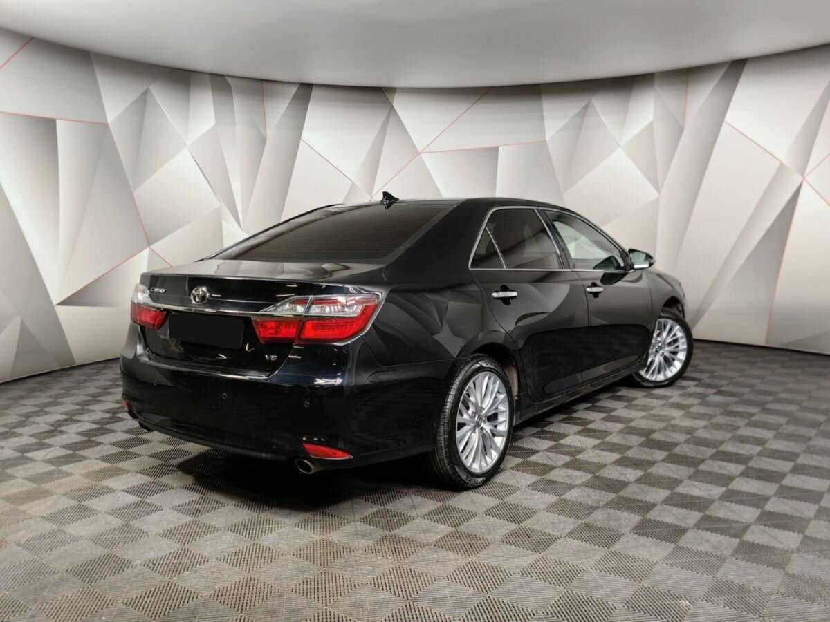 Toyota Camry, 2017 - фото №2