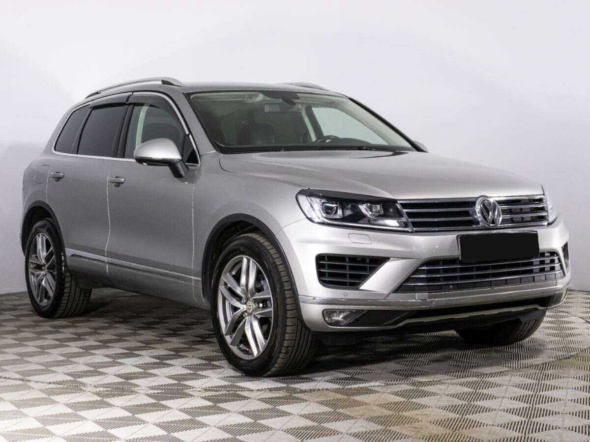 Volkswagen Touareg, 2015 - фото №3