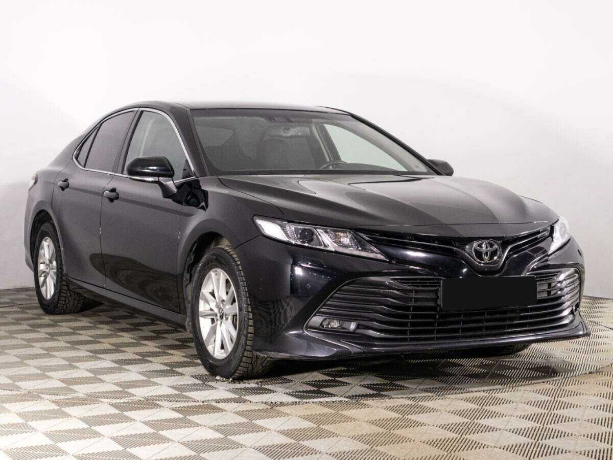 Toyota Camry, 2019 - фото №3