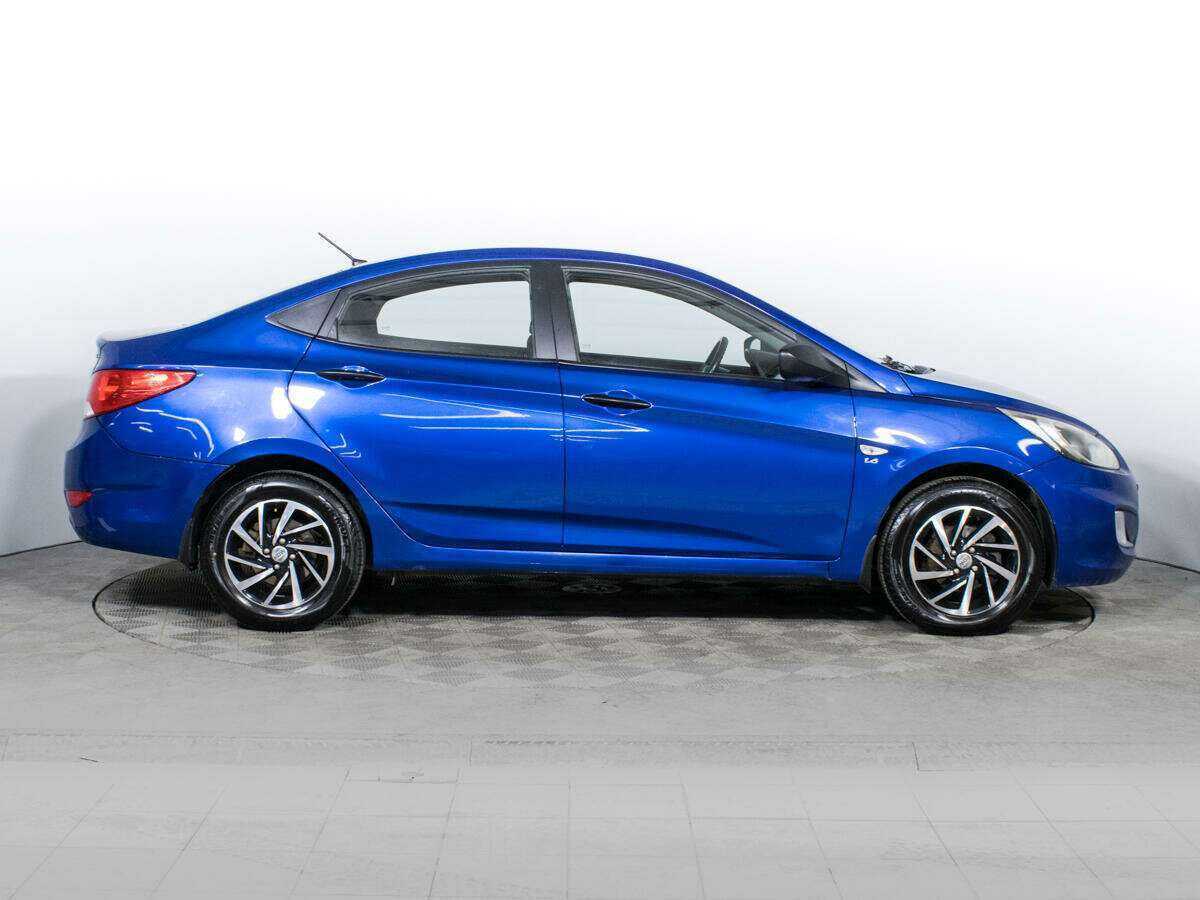 Hyundai Solaris, 2012 - фото №4