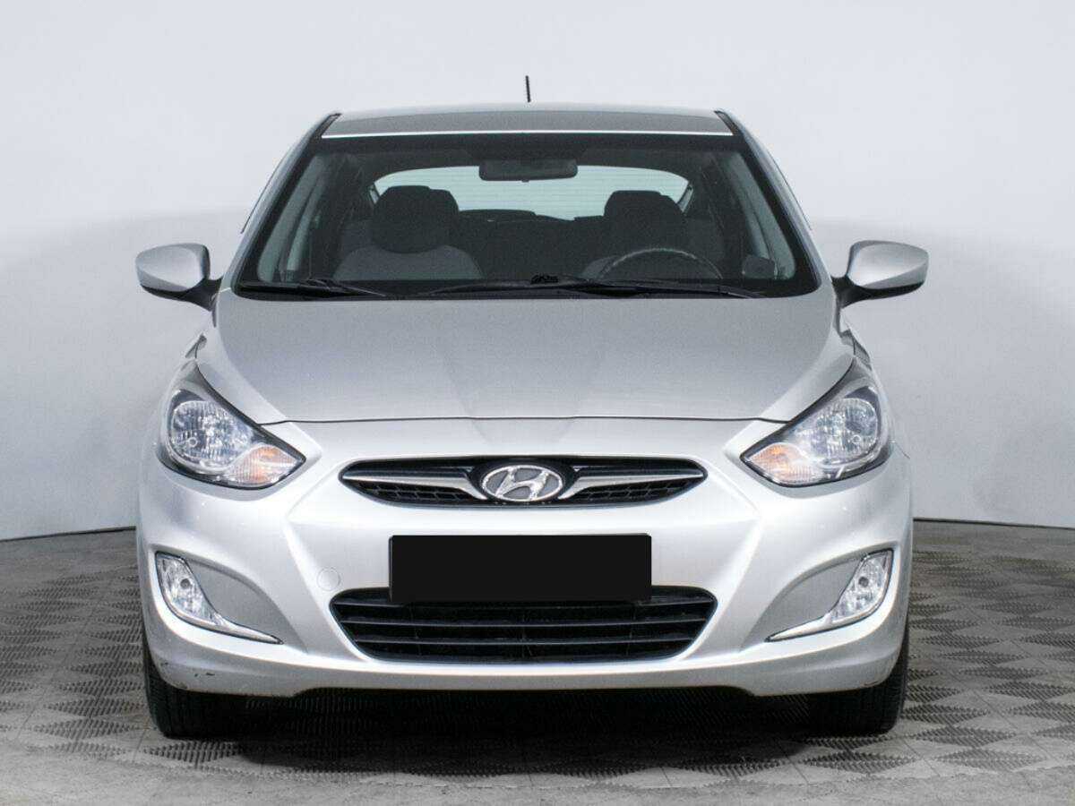 Hyundai Solaris, 2012 - фото №2