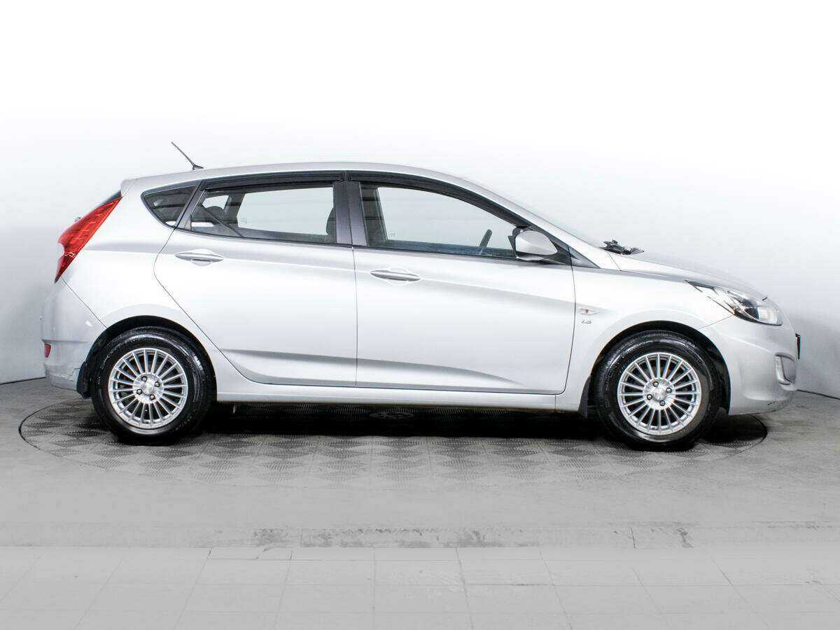 Hyundai Solaris, 2012 - фото №4