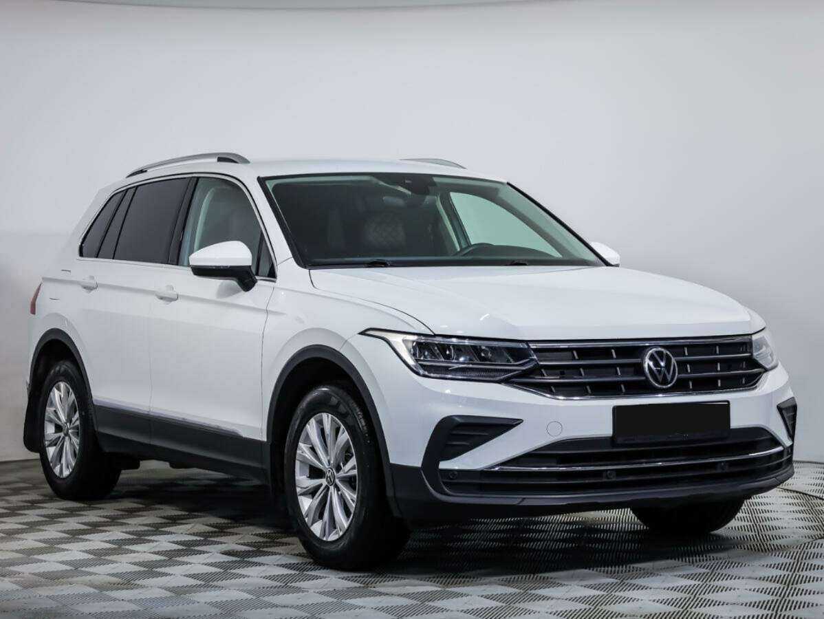 Volkswagen Tiguan, 2020 - фото №2