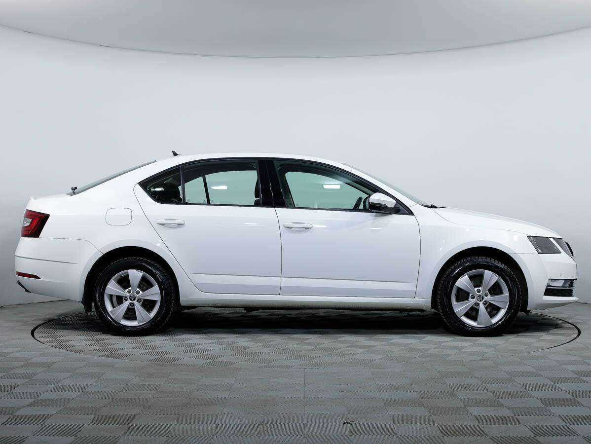 Skoda Octavia, 2019 - фото №3