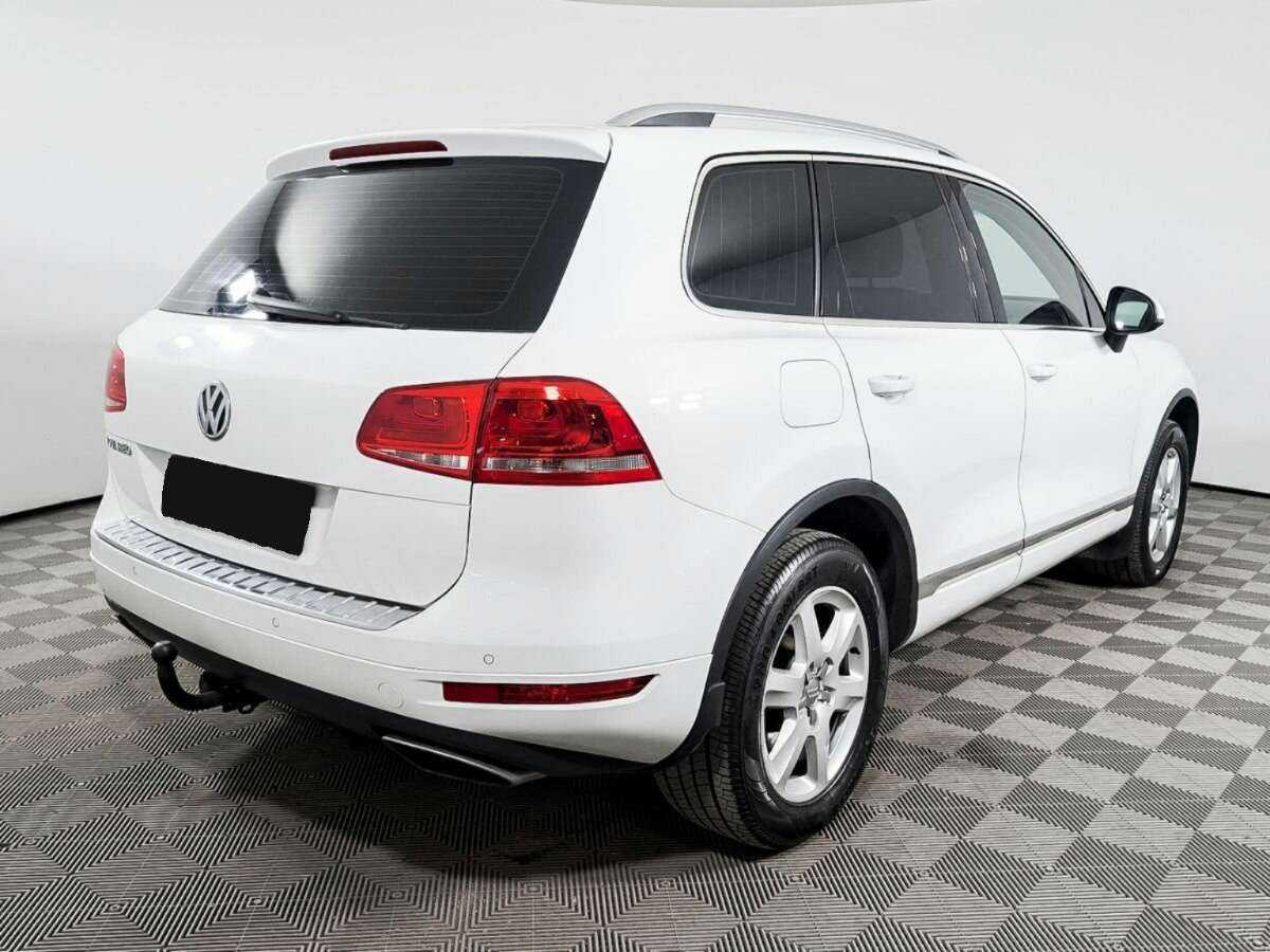 Volkswagen Touareg, 2012 - фото №4
