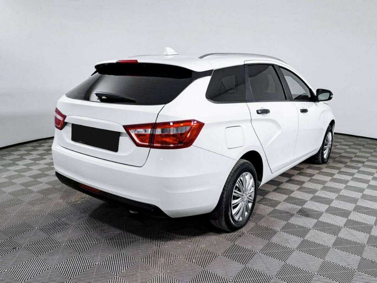 Lada (ВАЗ) Vesta SW, 2019 - фото №4