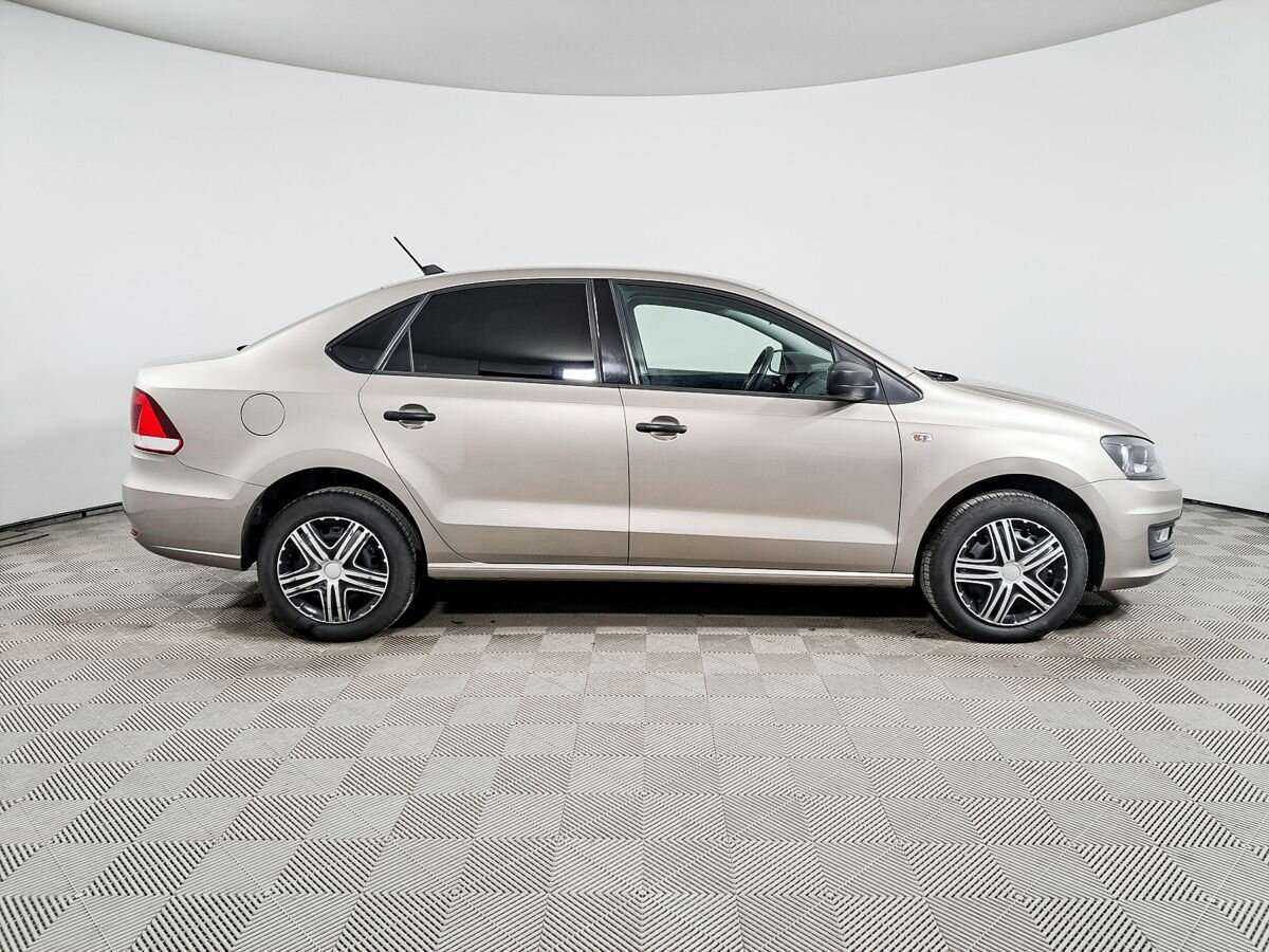 Volkswagen Polo, 2018 - фото №4