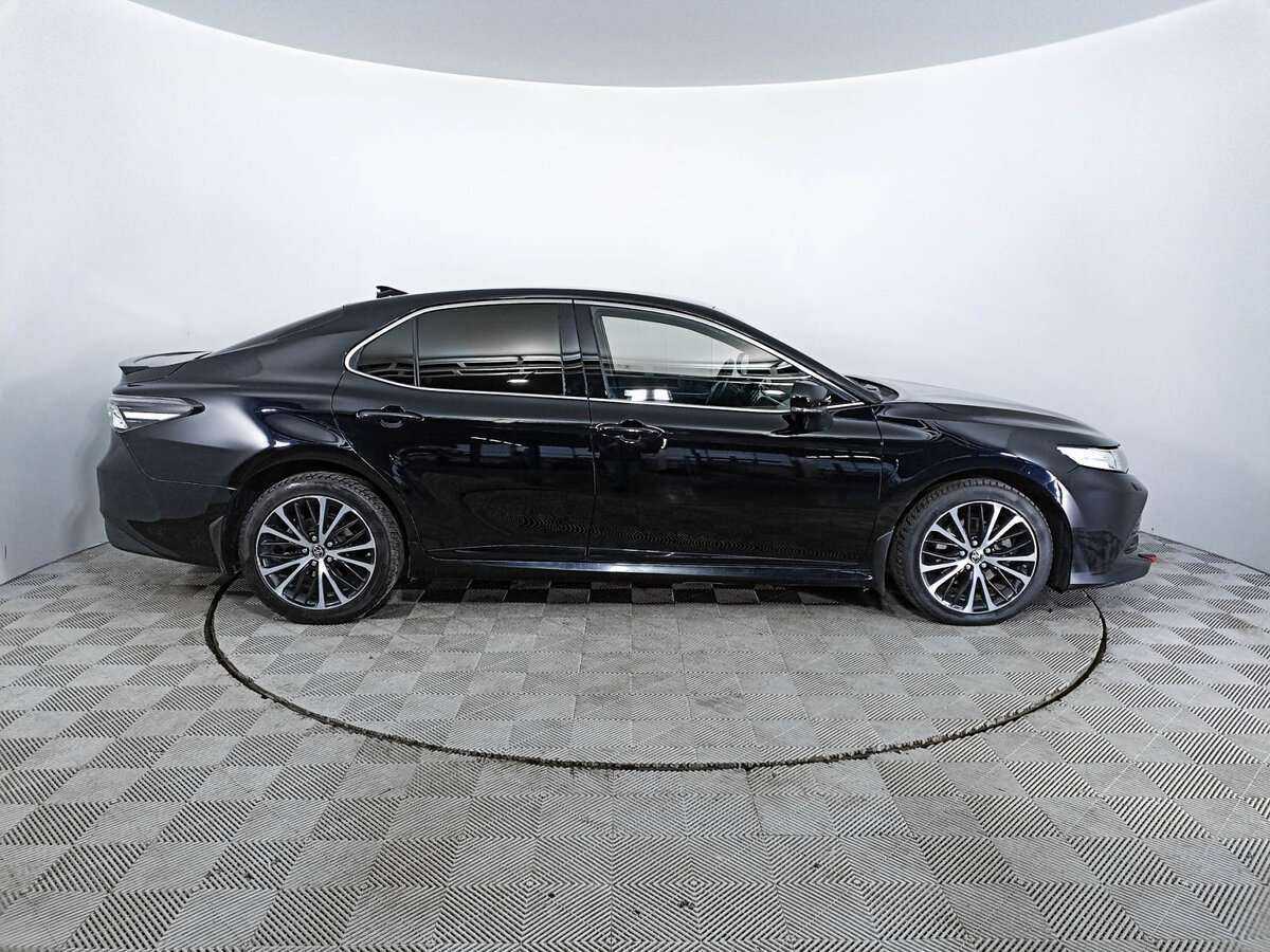 Toyota Camry, 2020 - фото №3