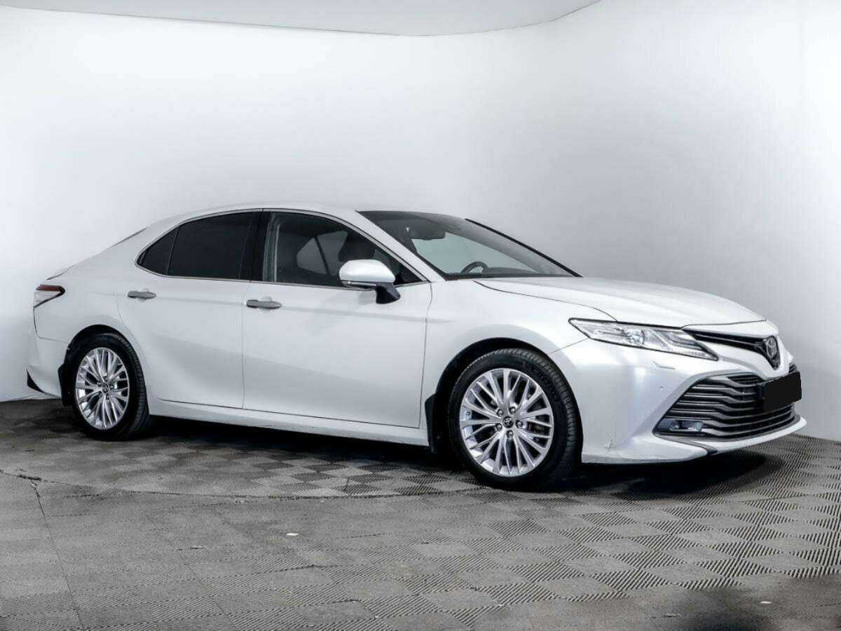 Toyota Camry, 2018 - фото №3