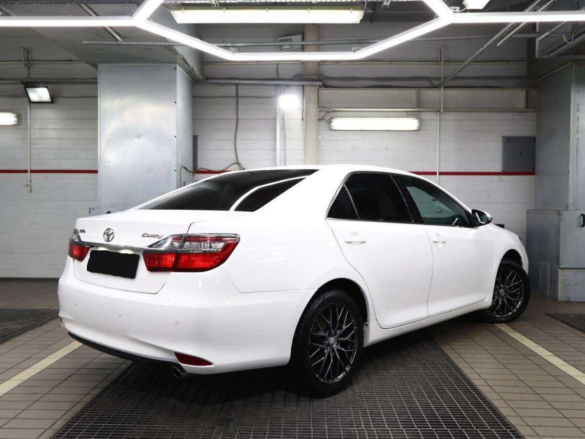 Toyota Camry, 2016 - фото №2