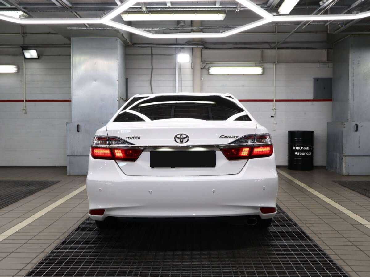 Toyota Camry, 2016 - фото №3