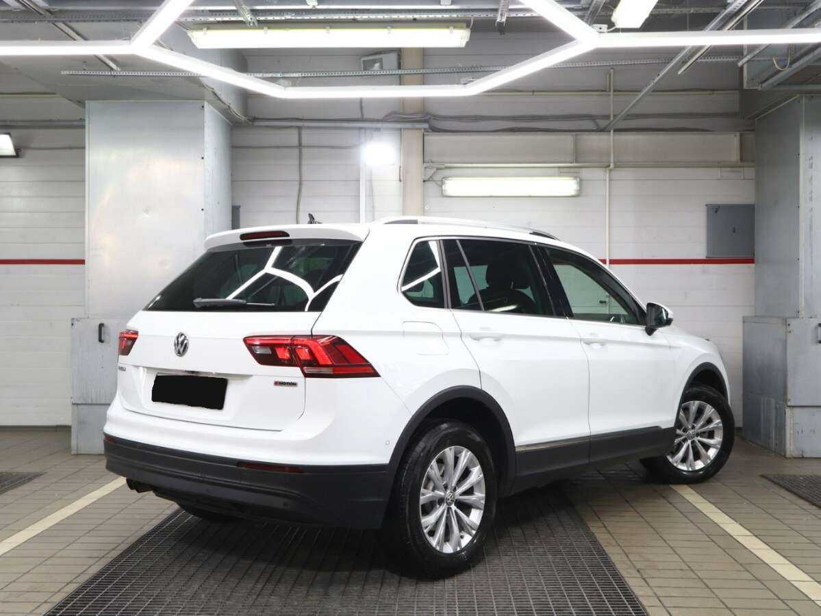 Volkswagen Tiguan, 2018 - фото №2