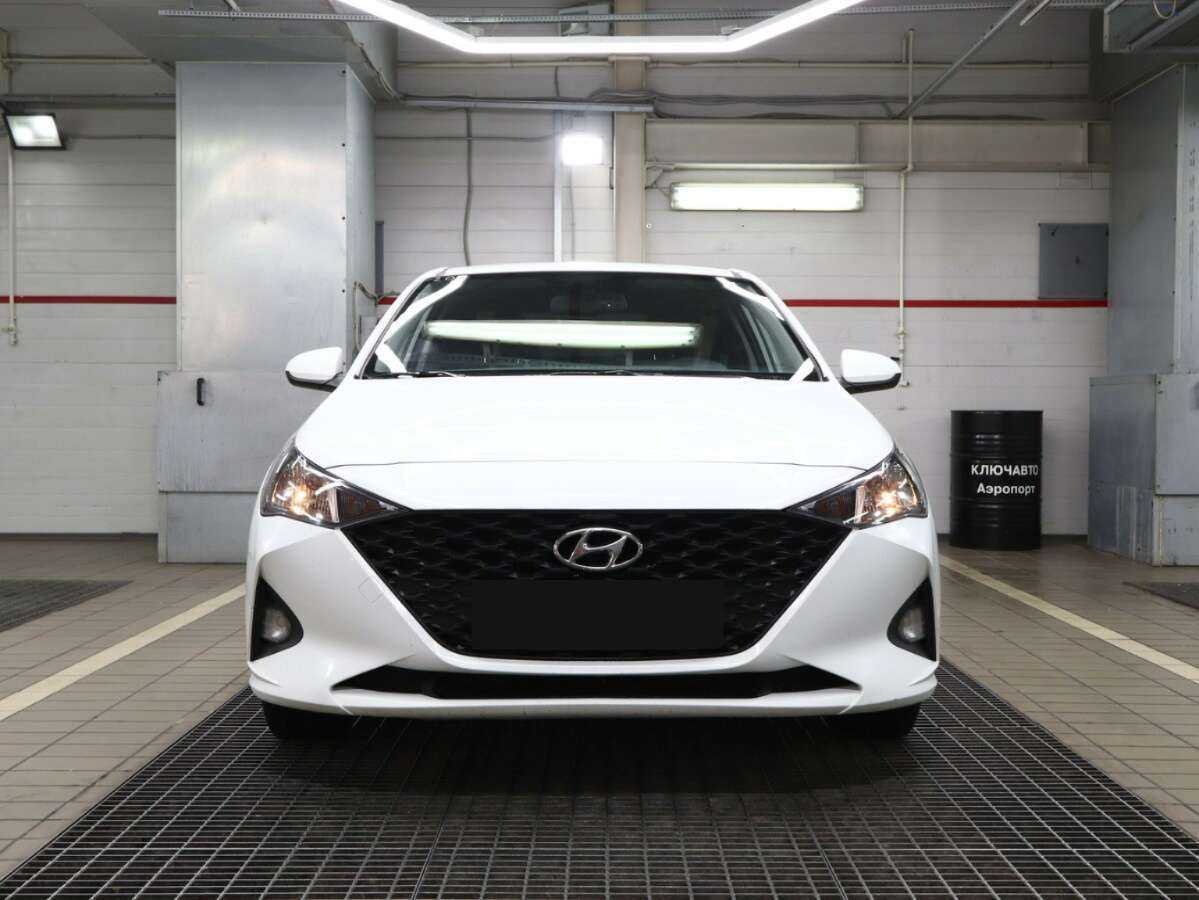 Hyundai Solaris, 2020 - фото №3