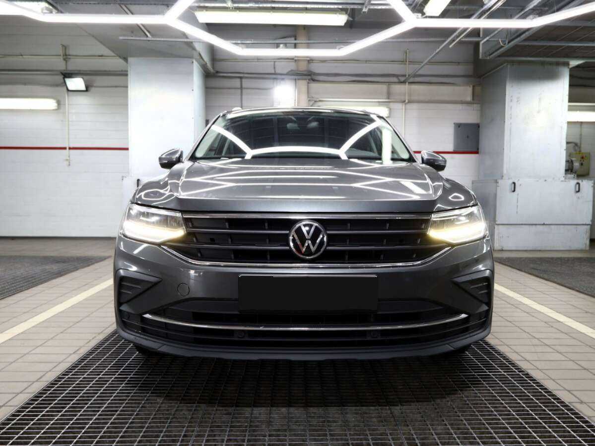 Volkswagen Tiguan, 2021 - фото №2