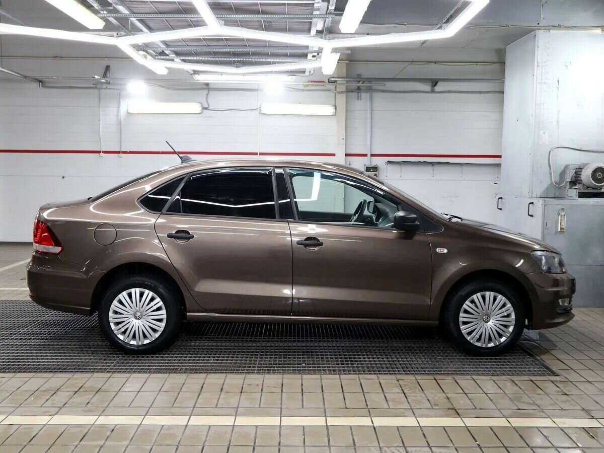 Volkswagen Polo, 2018 - фото №2