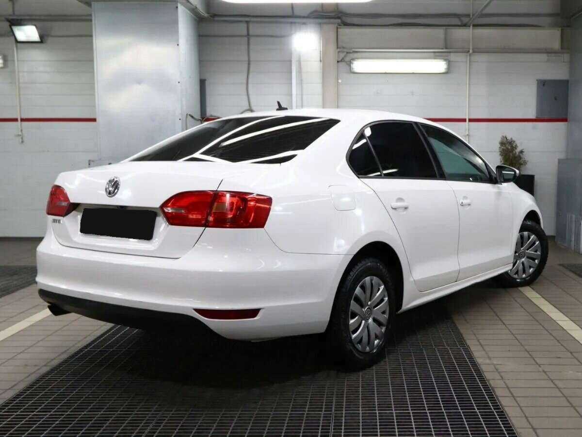 Volkswagen Jetta, 2013 - фото №2