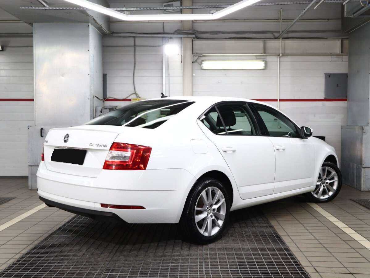 Skoda Octavia, 2018 - фото №2