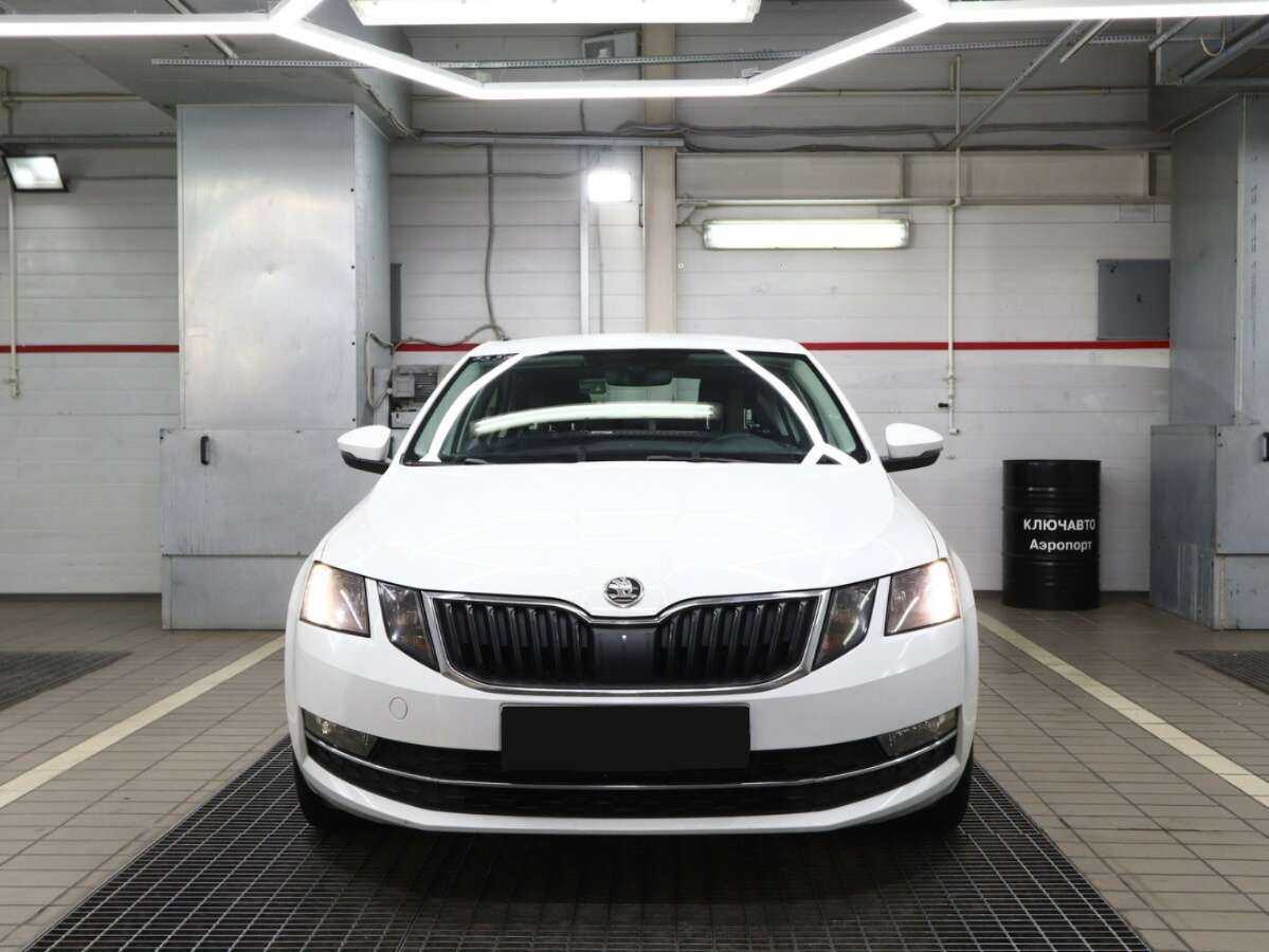 Skoda Octavia, 2018 - фото №3