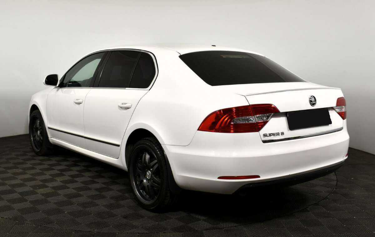 Skoda Superb DSG, 2015 - фото №4