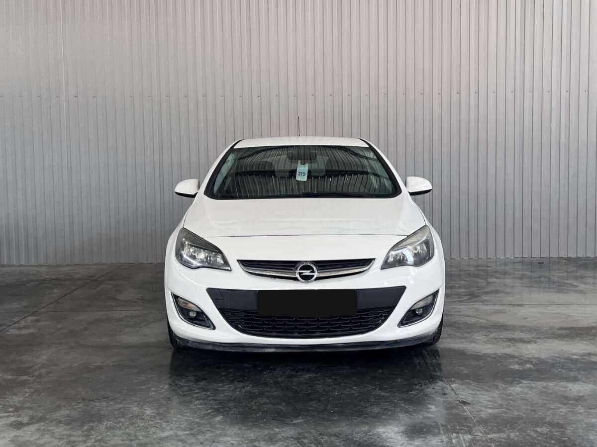 Opel Astra, 2012 - фото №2