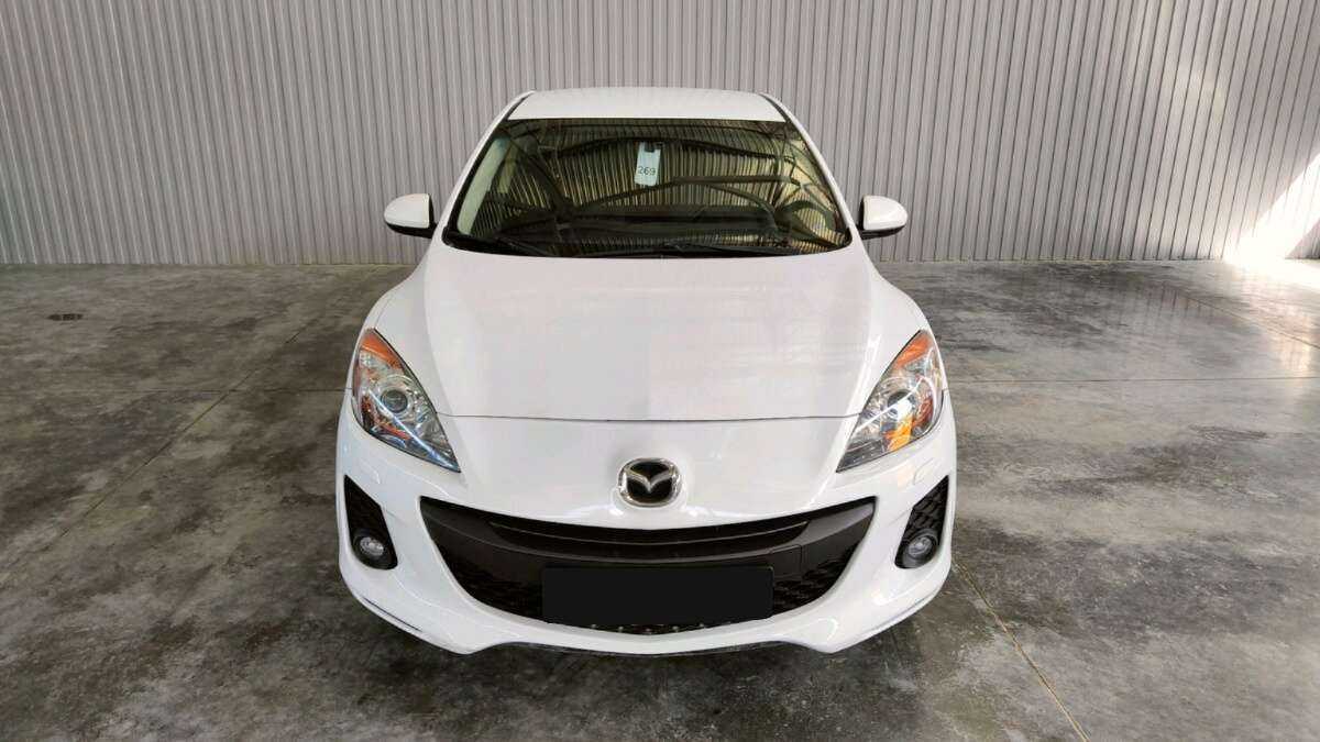 Mazda 3, 2012 - фото №2