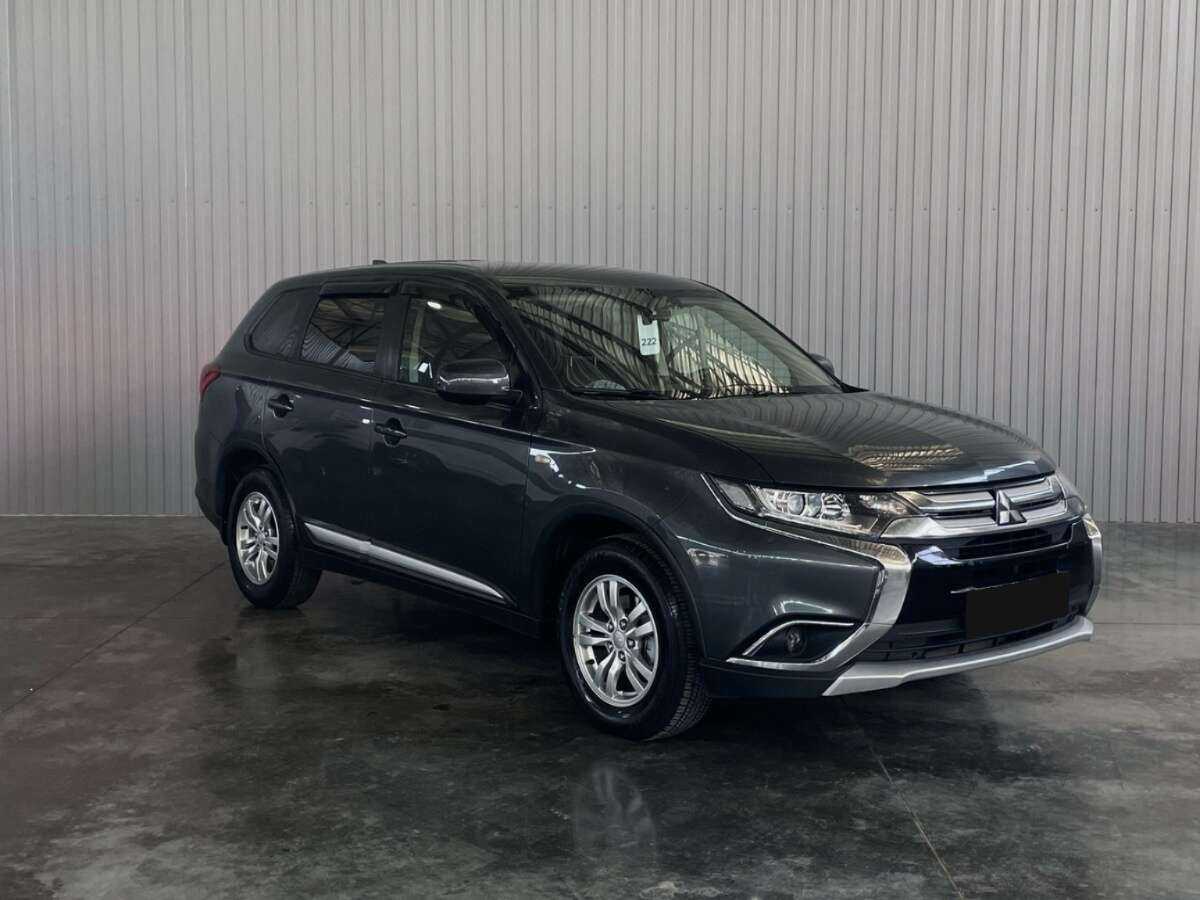 Mitsubishi Outlander, 2018 - фото №3