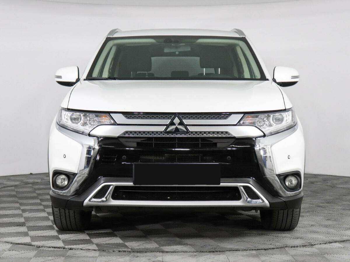 Mitsubishi Outlander, 2019 - фото №2