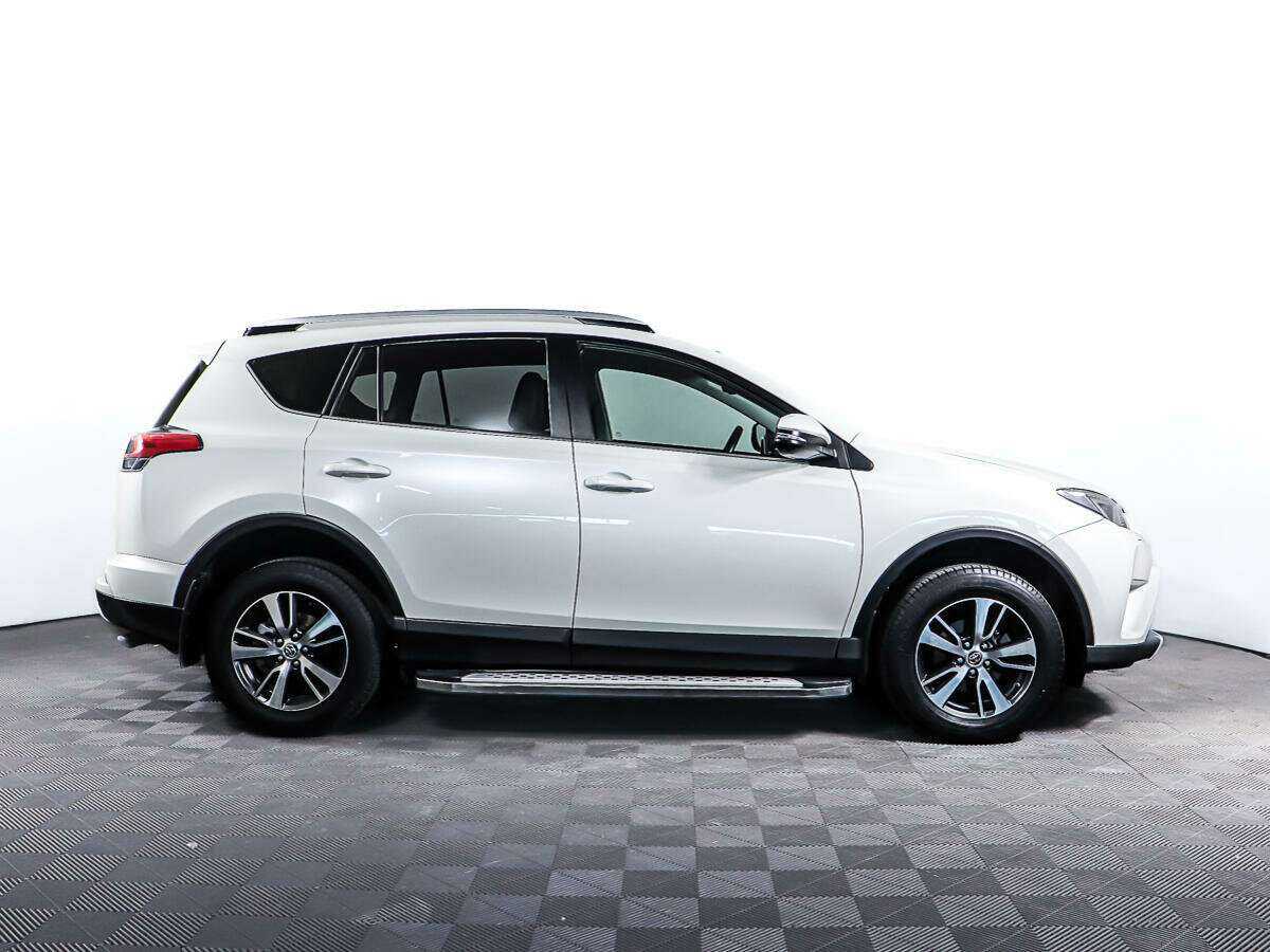 Toyota RAV4, 2018 - фото №4