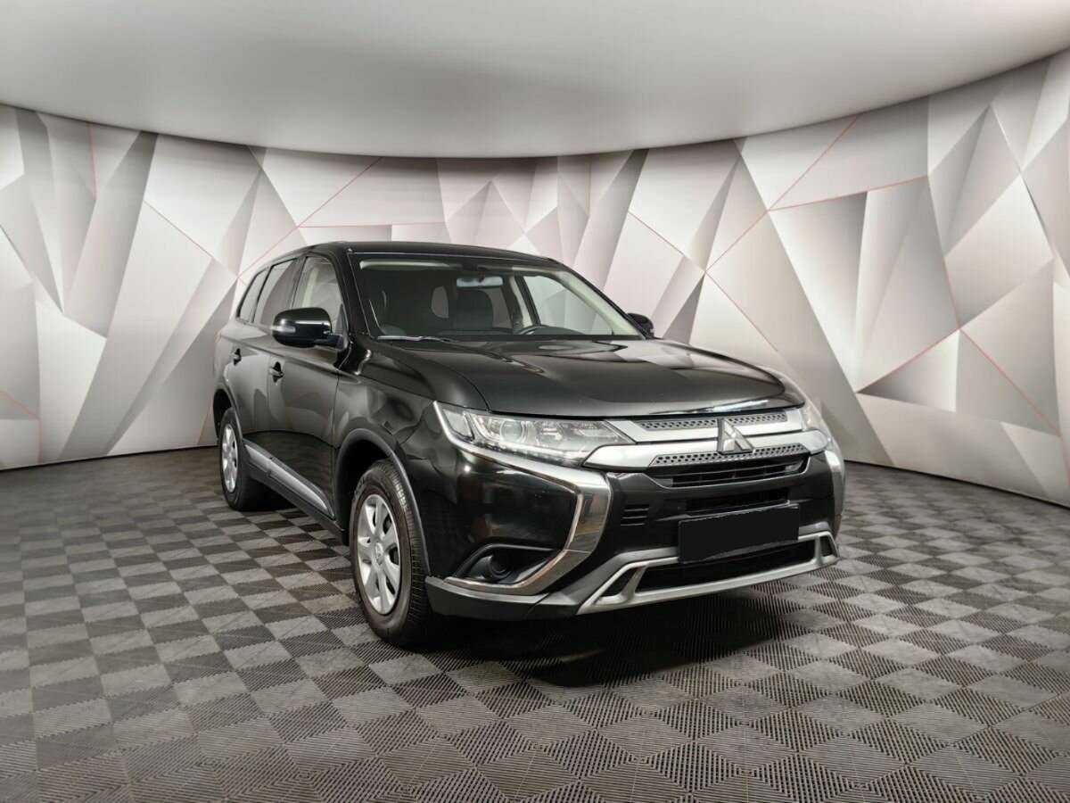 Mitsubishi Outlander, 2018 - фото №3