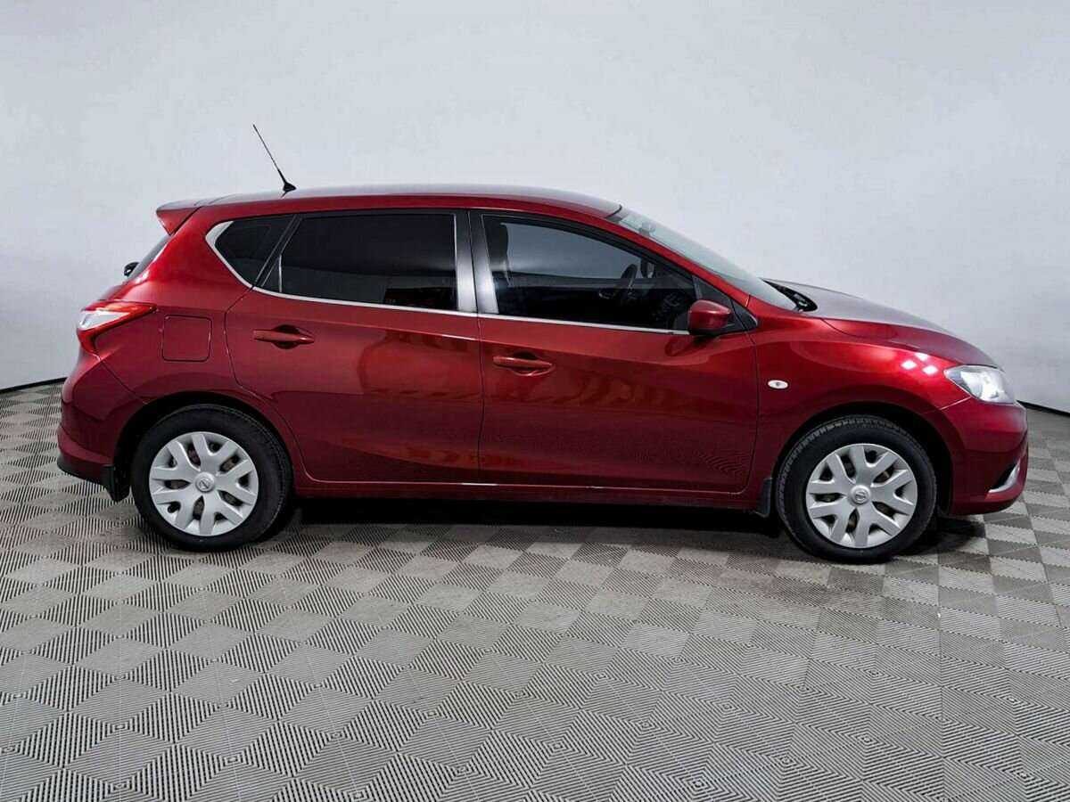 Nissan Tiida, 2015 - фото №4