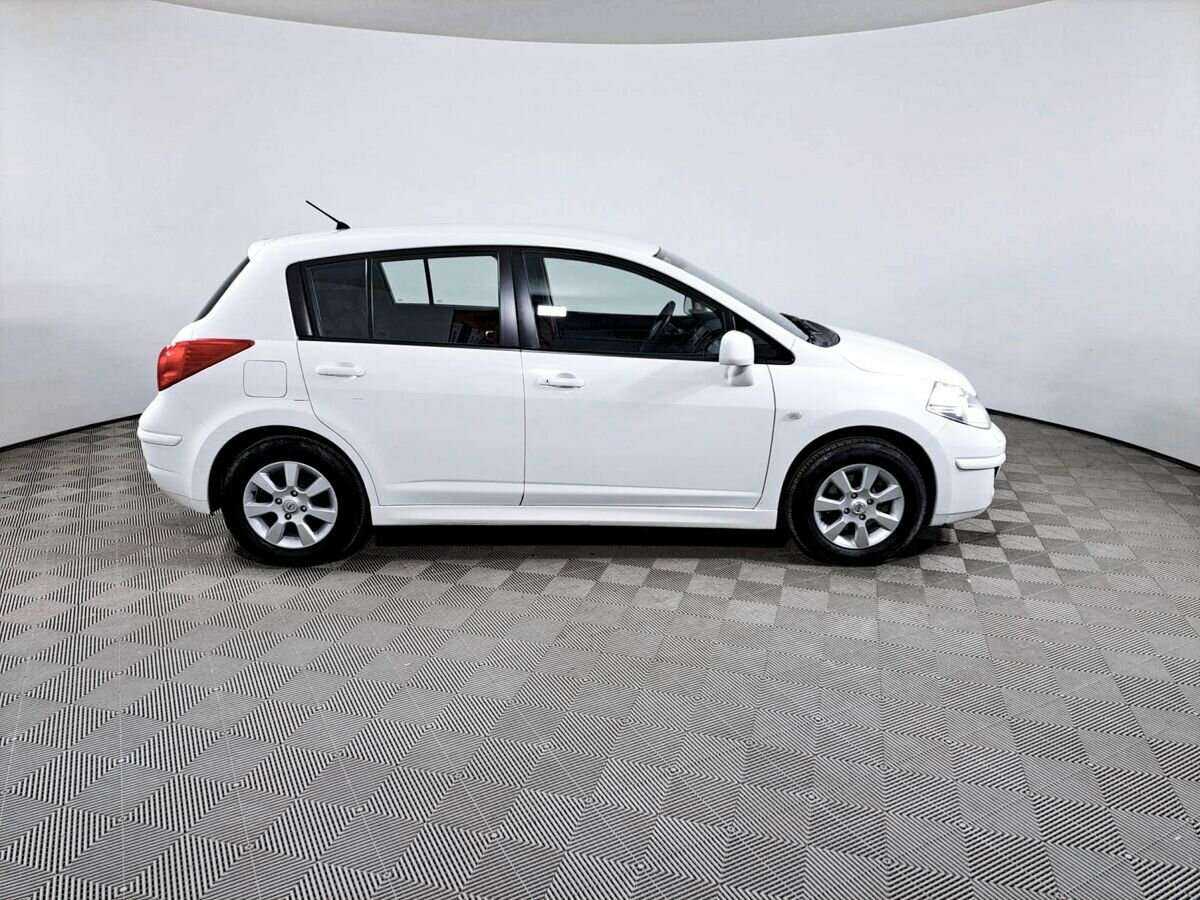 Nissan Tiida, 2012 - фото №4