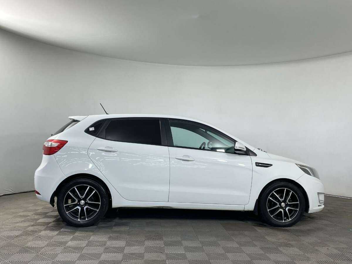 Kia Rio 5-speed, 2013 - фото №4