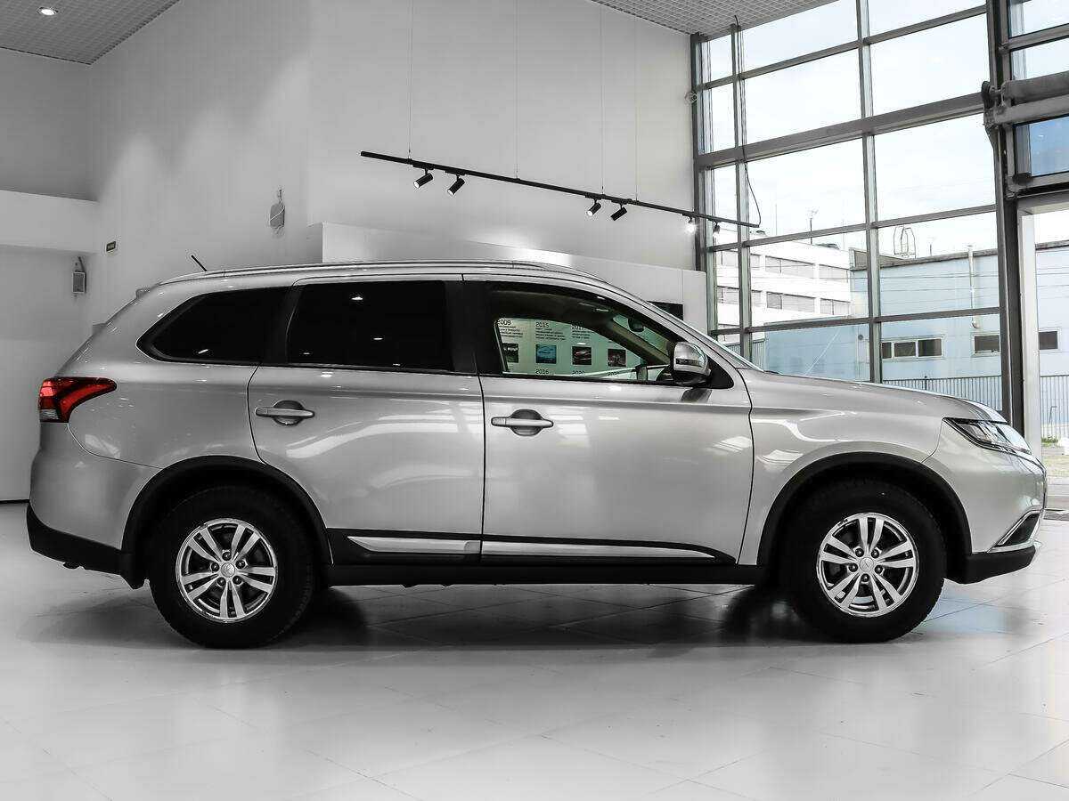 Mitsubishi Outlander, 2016 - фото №4
