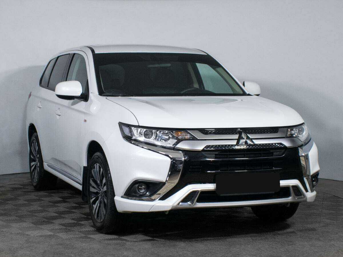 Mitsubishi Outlander, 2022 - фото №3