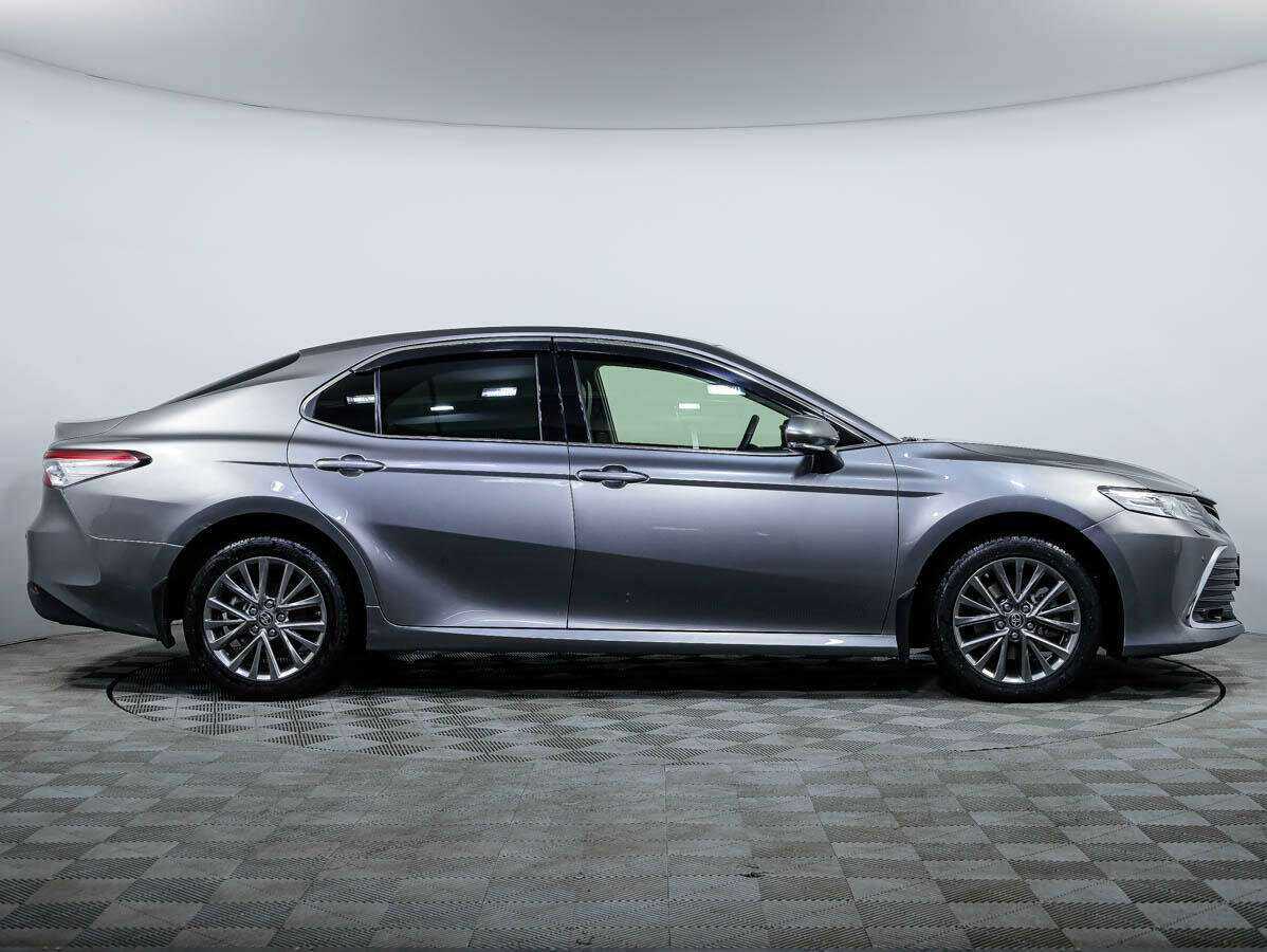 Toyota Camry, 2021 - фото №3