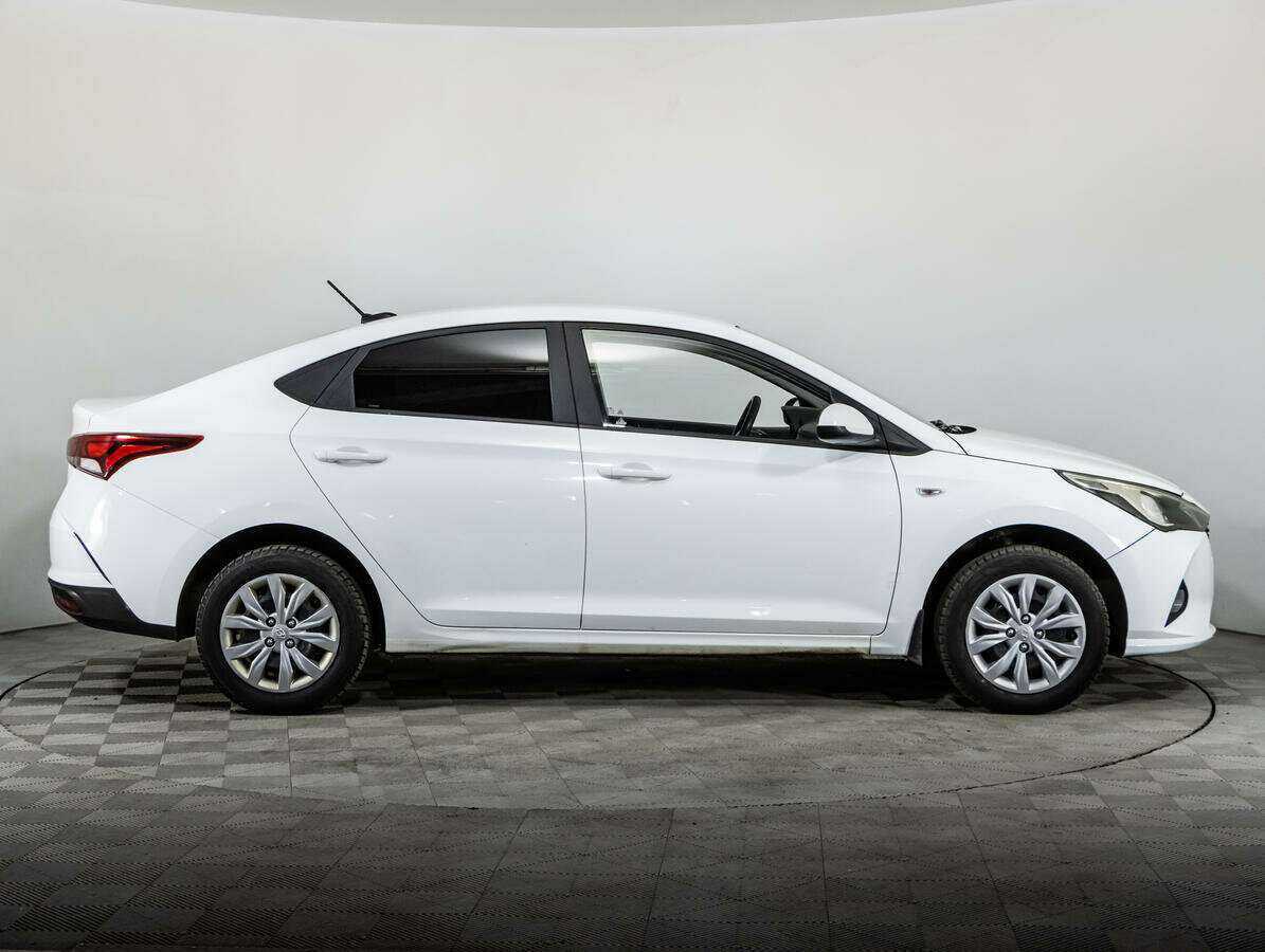 Hyundai Solaris, 2020 - фото №4