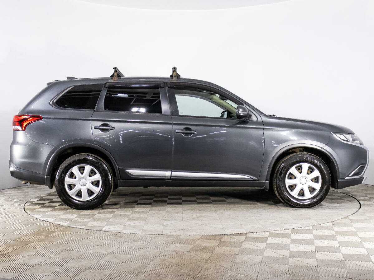 Mitsubishi Outlander, 2017 - фото №4
