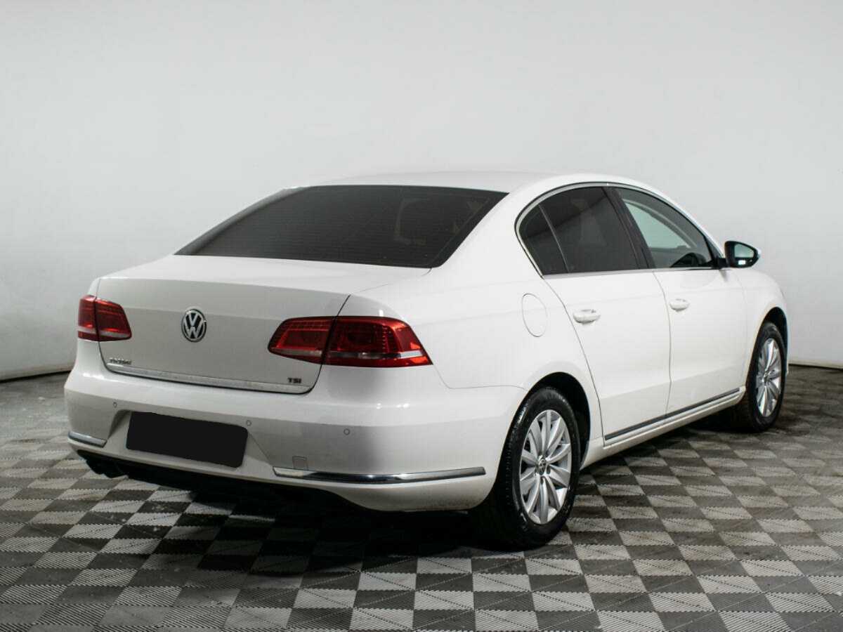 Volkswagen Passat, 2014 - фото №4