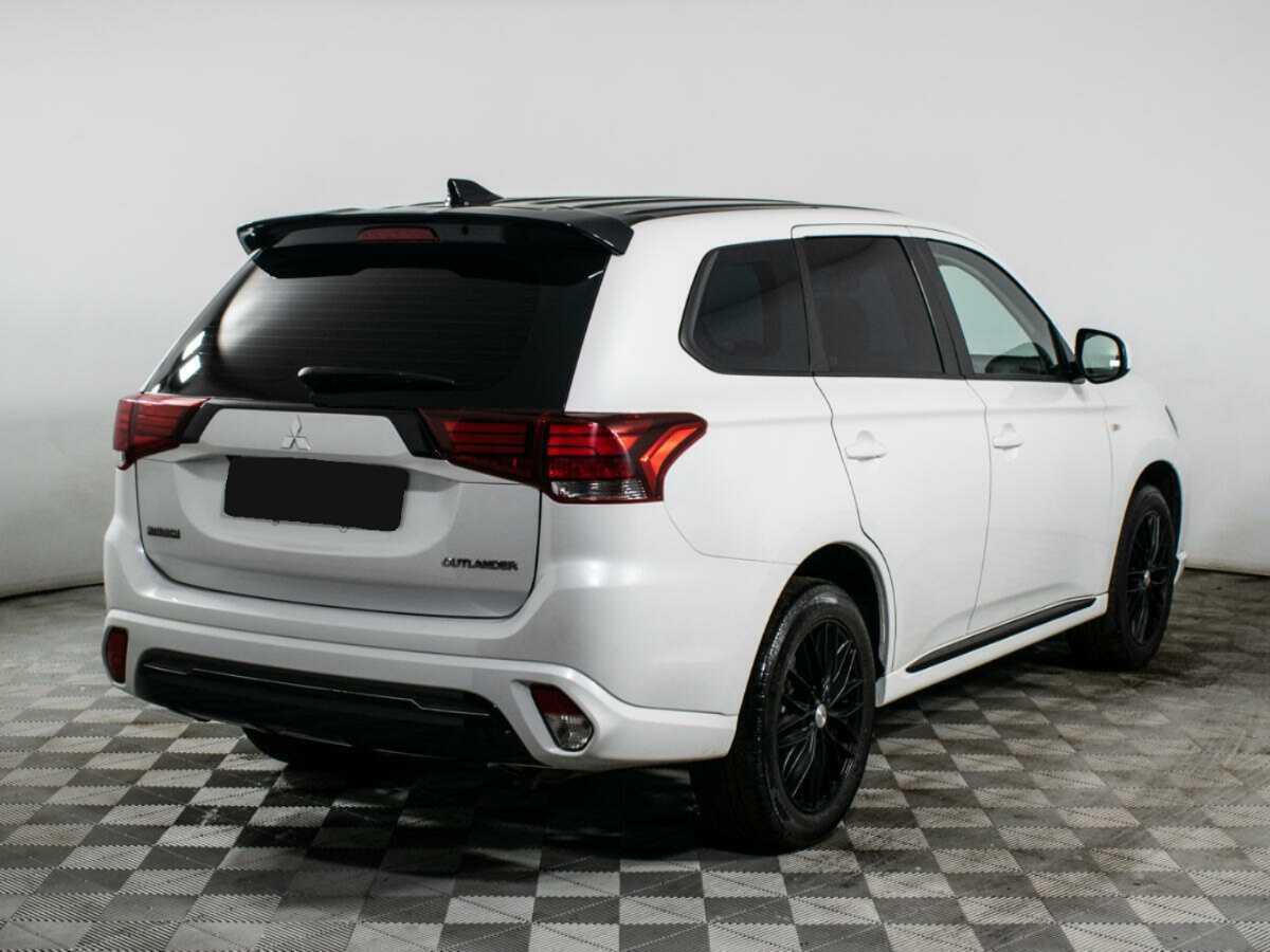 Mitsubishi Outlander, 2022 - фото №4