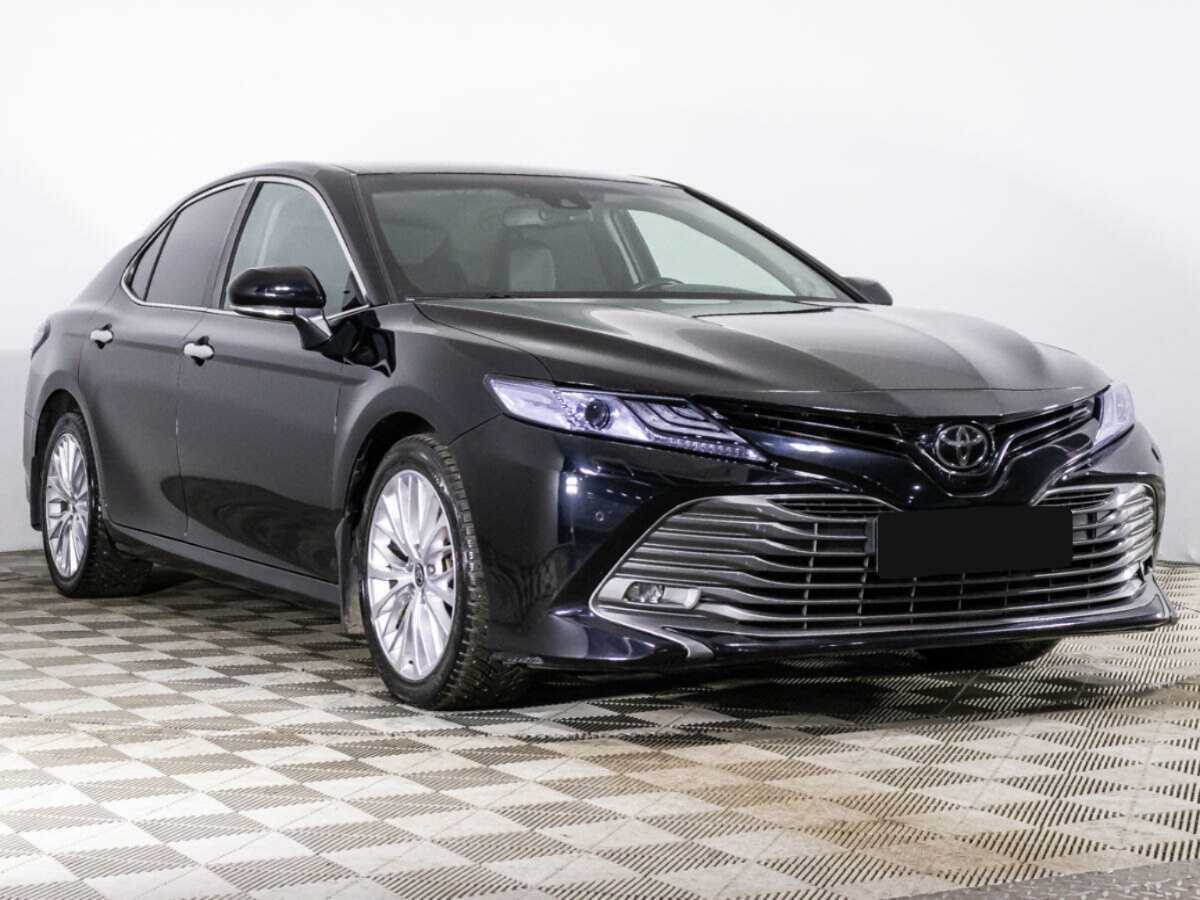 Toyota Camry, 2020 - фото №3