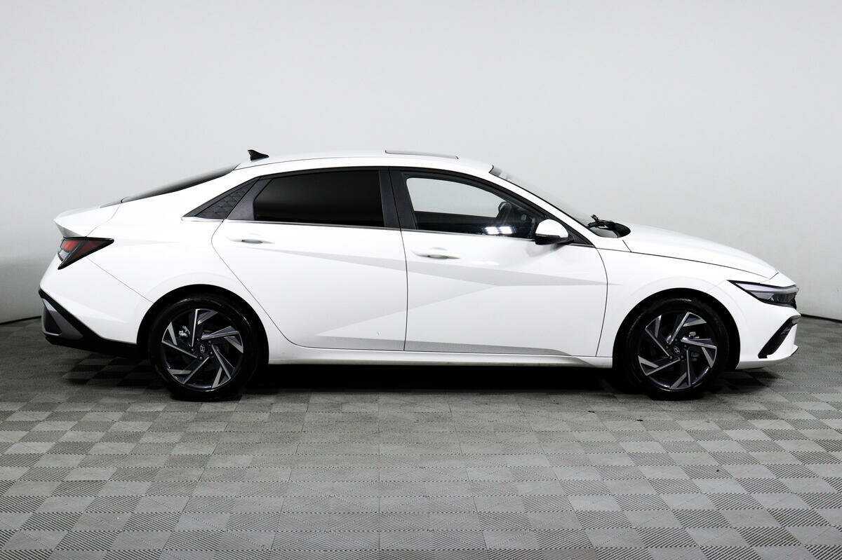 Hyundai Elantra, 2023 - фото №4