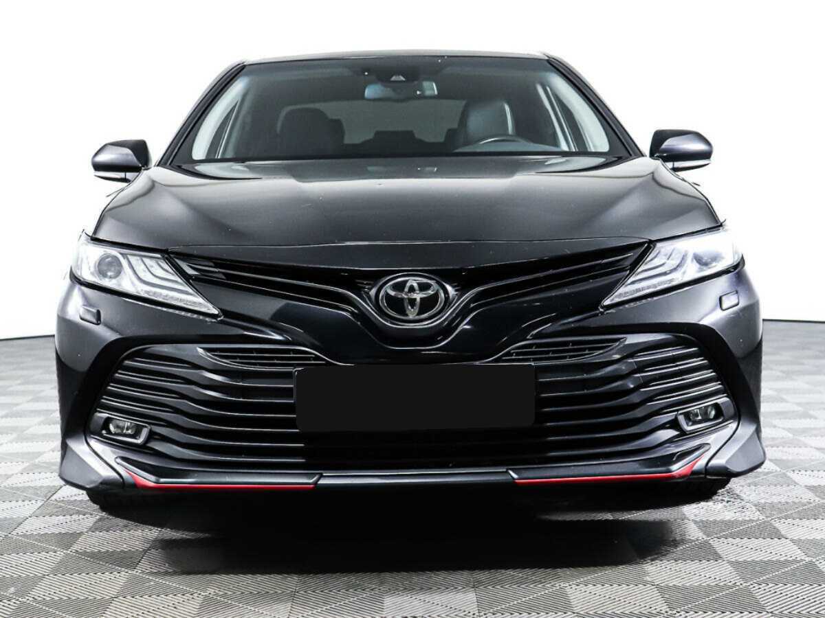 Toyota Camry, 2020 - фото №2